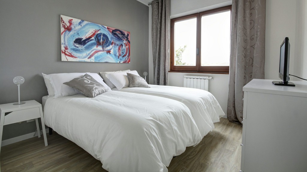 residence-a-roma-Residence-Villa-Agnese-Roma-letto-bianco-3