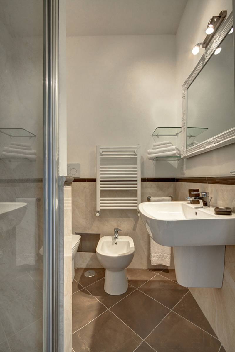 appartamenti-trilocali-roma-medio-lungo-periodo-residence-villa-agnese-bagno appartamenti-trilocali-roma-medio-lungo-periodo-residence-villa-agnese-bagno